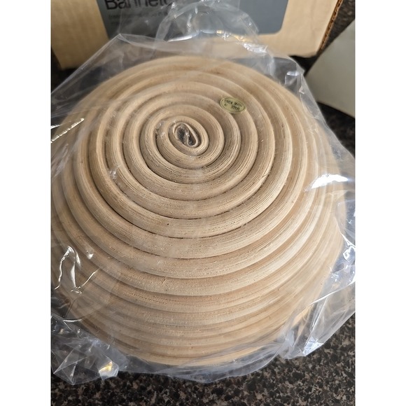 Cuisinart Cooking School Collection Round Bannetom Used For Bread Making - Picture 2 of 4